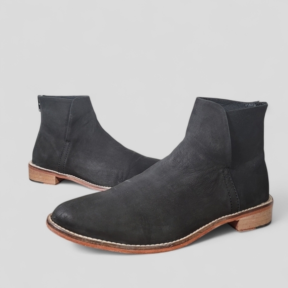 Free People Century Bootie Oiled Nubuck Leather Ankle Boots Size 40 - Picture 1 of 16